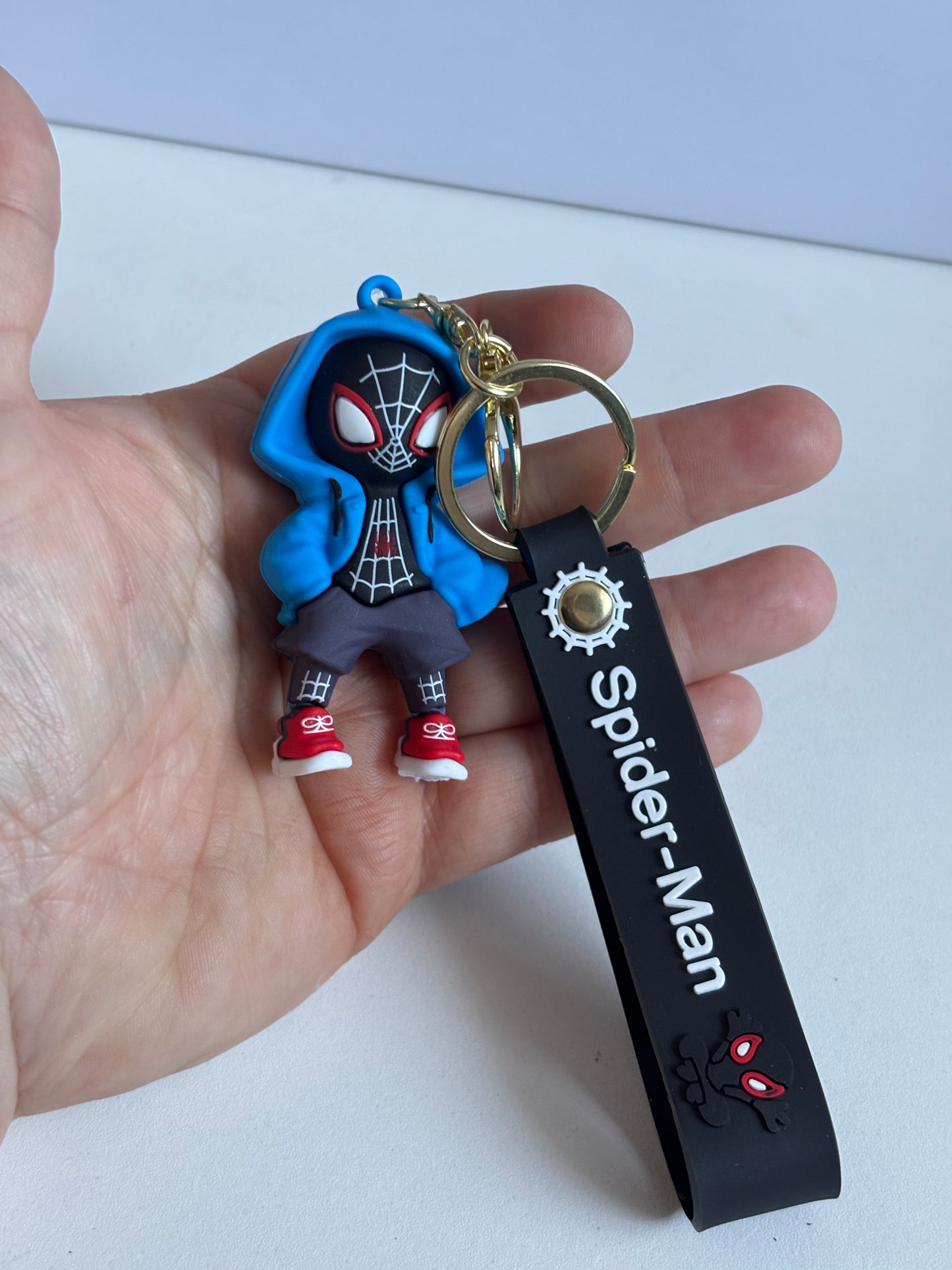 Spider-Man Keychain - Spider-/ Hooded Mask Replica with Iconic Logo & Web Pattern